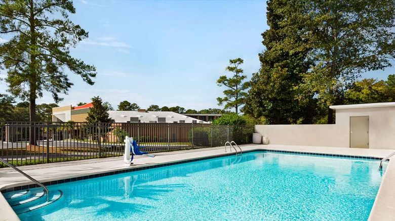 <b>La Quinta Inn Columbia NE/Fort Jackson Pool</b>. Images powered by <a href="https://iceportal.shijigroup.com/" title="IcePortal" target="_blank">IcePortal</a>.