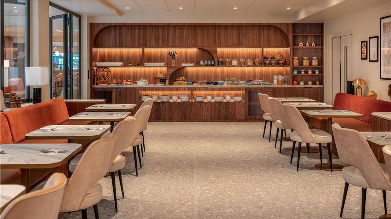 <b>Novotel Orleans Centre Gare Restaurant</b>. Images powered by <a href="https://iceportal.shijigroup.com/" title="IcePortal" target="_blank">IcePortal</a>.