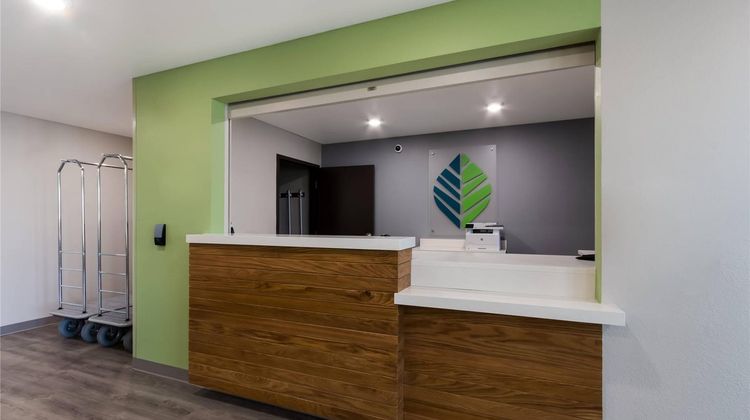 WoodSpring Suites Chandler Airport Lobby