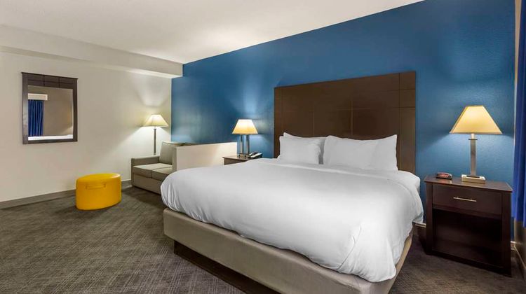 Comfort Inn & Suites Mundelein Room