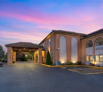 Comfort Inn & Suites Mundelein Exterior