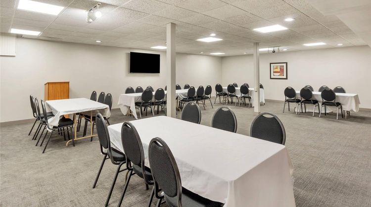 Comfort Inn & Suites Mundelein Meeting
