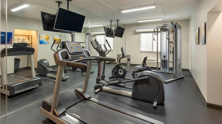 Comfort Inn & Suites Mundelein Health