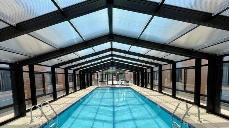 Comfort Inn & Suites Mundelein Pool