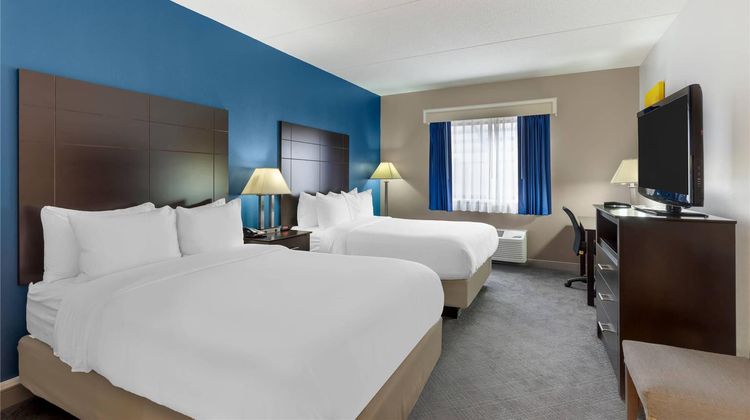 Comfort Inn & Suites Mundelein Suite