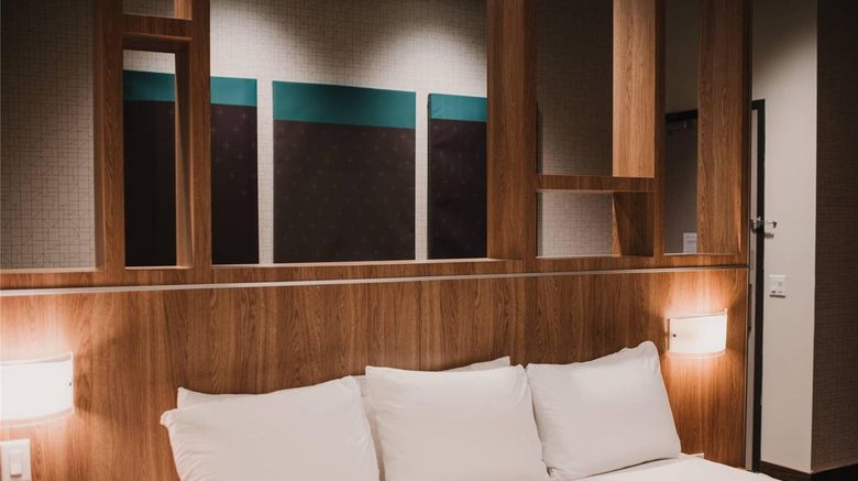 <b>CityFlatsHotel - Grand Rapids Room</b>. Images powered by <a href="https://iceportal.shijigroup.com/" title="IcePortal" target="_blank">IcePortal</a>.