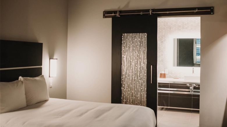 <b>CityFlatsHotel - Grand Rapids Room</b>. Images powered by <a href="https://iceportal.shijigroup.com/" title="IcePortal" target="_blank">IcePortal</a>.