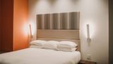 <b>CityFlatsHotel - Grand Rapids Room</b>. Images powered by <a href="https://iceportal.shijigroup.com/" title="IcePortal" target="_blank">IcePortal</a>.