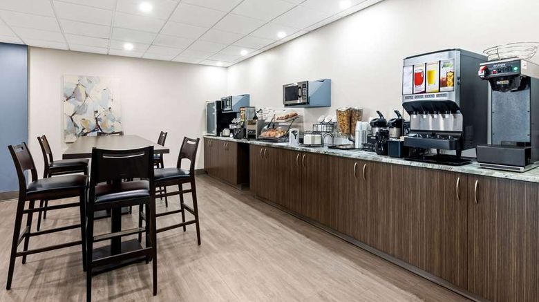 <b>Howard Johnson by Wyndham Thunder Bay Restaurant</b>. Images powered by <a href="https://iceportal.shijigroup.com/" title="IcePortal" target="_blank">IcePortal</a>.