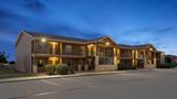 Eagle's Den Suites-Travelodge by Wyndham Exterior