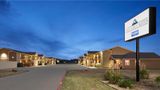 Eagle's Den Suites-Travelodge by Wyndham Exterior