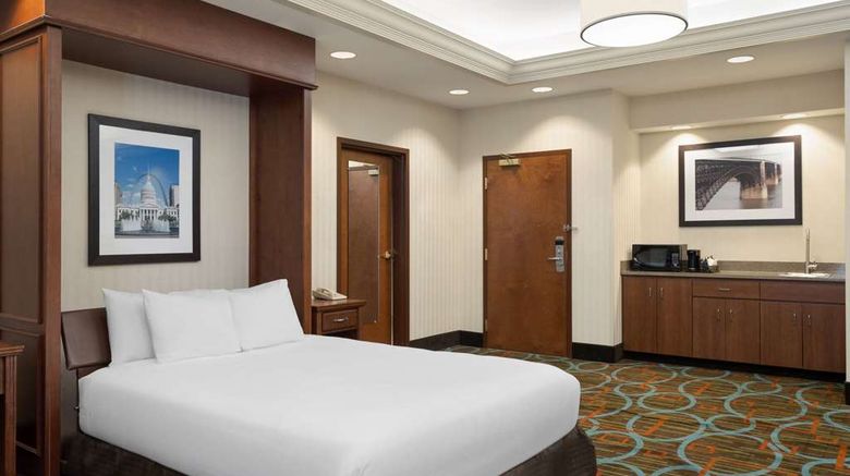 <b>Wingate by Wyndham St Louis Airport Suite</b>. Images powered by <a href="https://iceportal.shijigroup.com/" title="IcePortal" target="_blank">IcePortal</a>.