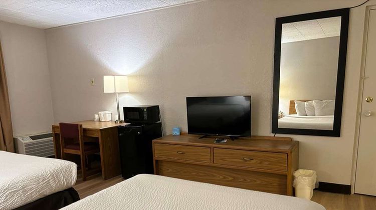 Days Inn by Wyndham Williamsport Room