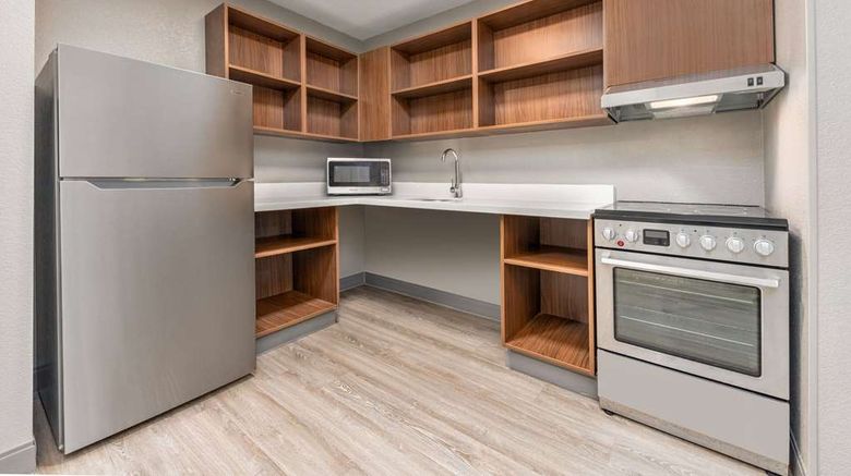 <b>Hawthorn Extended Stay Bedford/Dallas Suite</b>. Images powered by <a href="https://iceportal.shijigroup.com/" title="IcePortal" target="_blank">IcePortal</a>.