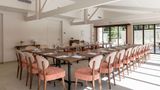 <b>Auberge Bouirrelly Meeting</b>. Images powered by <a href="https://iceportal.shijigroup.com/" title="IcePortal" target="_blank">IcePortal</a>.