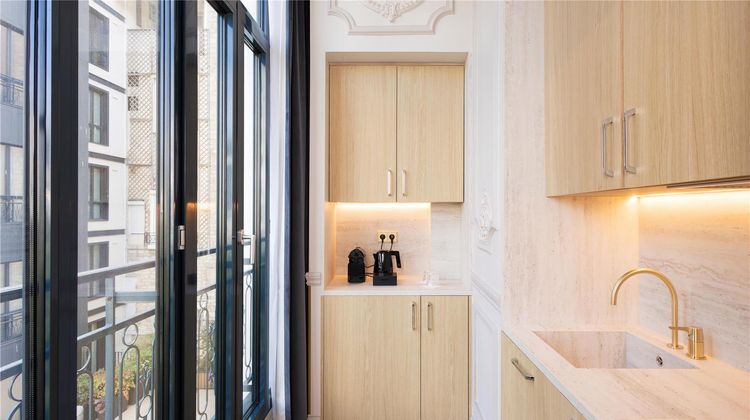Mode Paris Aparthotel Suite