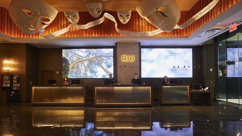 <b>Hotel Riu Plaza Manhattan Times Square Lobby</b>. Images powered by <a href="https://iceportal.shijigroup.com/" title="IcePortal" target="_blank">IcePortal</a>.