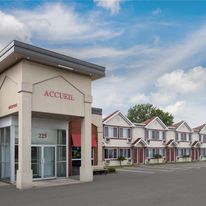 Travelodge by Wyndham Drummondville