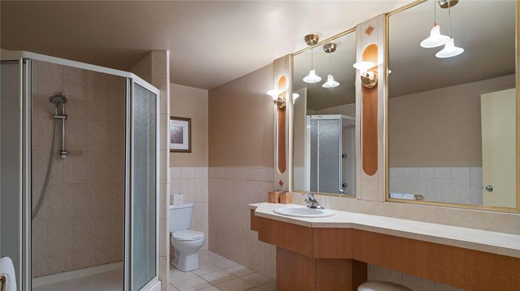 Travelodge by Wyndham Drummondville Suite