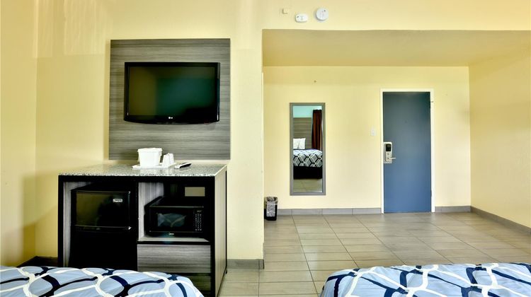 Americas Best Value Inn San Antonio Room