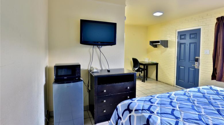 <b>Americas Best Value Inn San Antonio Room</b>. Images powered by <a href="https://iceportal.shijigroup.com/" title="IcePortal" target="_blank">IcePortal</a>.