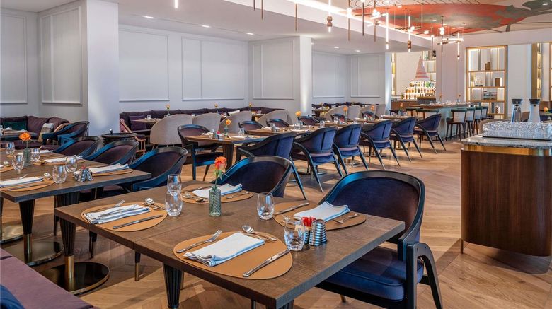 <b>Sofitel Cotonou Marina Hotel & Spa Restaurant</b>. Images powered by <a href="https://iceportal.shijigroup.com/" title="IcePortal" target="_blank">IcePortal</a>.