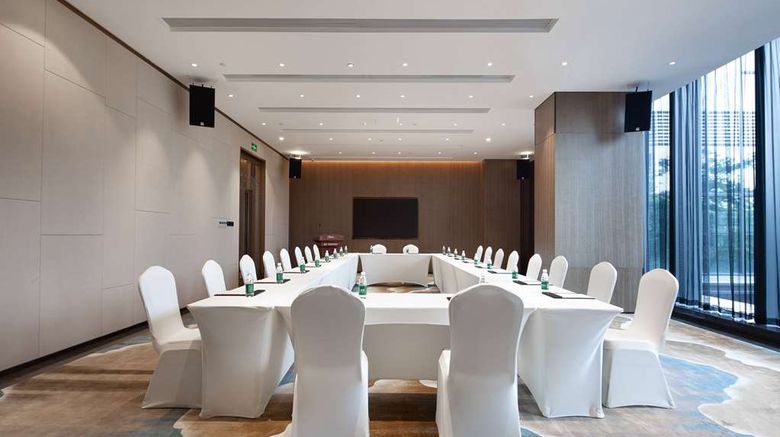 <b>Wyndham Garden Shenzhen Longhua Meeting</b>. Images powered by <a href="https://iceportal.shijigroup.com/" title="IcePortal" target="_blank">IcePortal</a>.