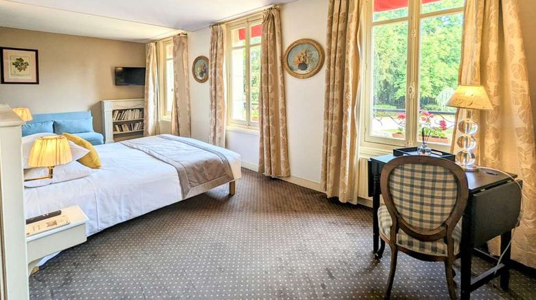 <b>Chateau Corneille Room</b>. Images powered by <a href="https://iceportal.shijigroup.com/" title="IcePortal" target="_blank">IcePortal</a>.
