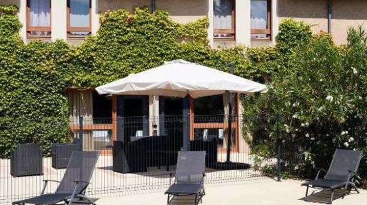 Hotel des Trois Massifs Exterior