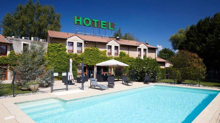 Hotel des Trois Massifs Pool