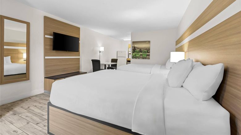 <b>MainStay Suites Knoxville - Cedar Bluff Room</b>. Images powered by <a href="https://iceportal.shijigroup.com/" title="IcePortal" target="_blank">IcePortal</a>.