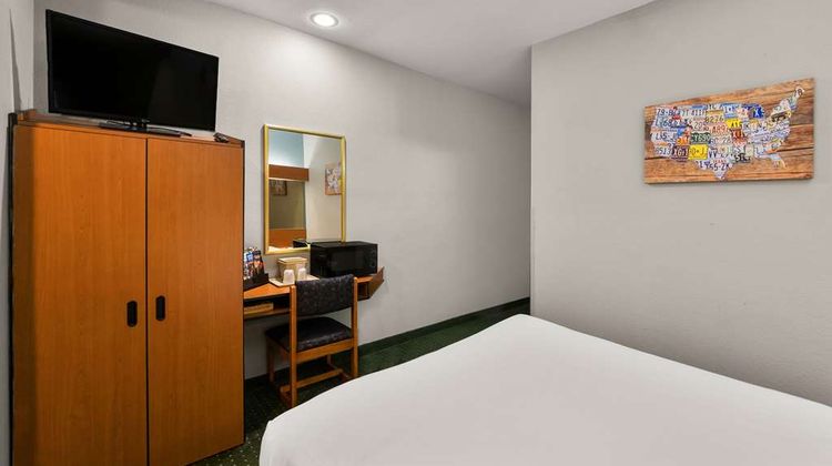 Econo Lodge Inn & Stes Mesquite-Dallas E Room