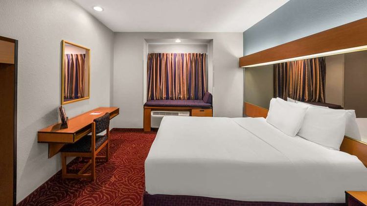 Econo Lodge Inn & Stes Mesquite-Dallas E Suite