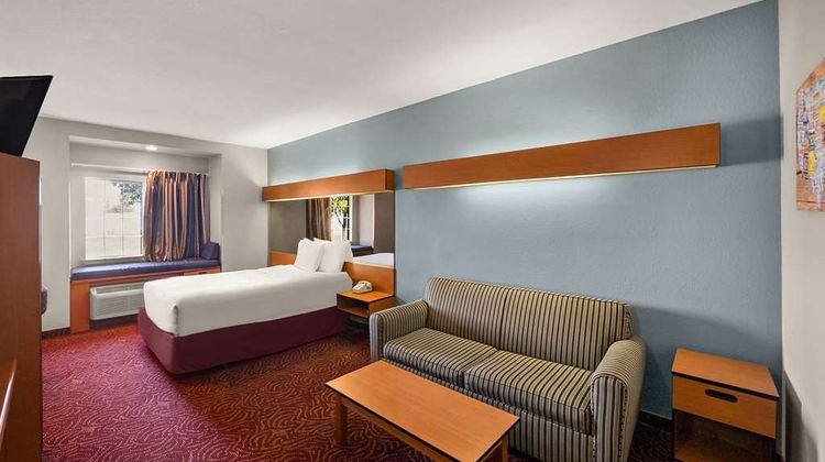 Econo Lodge Inn & Stes Mesquite-Dallas E Suite