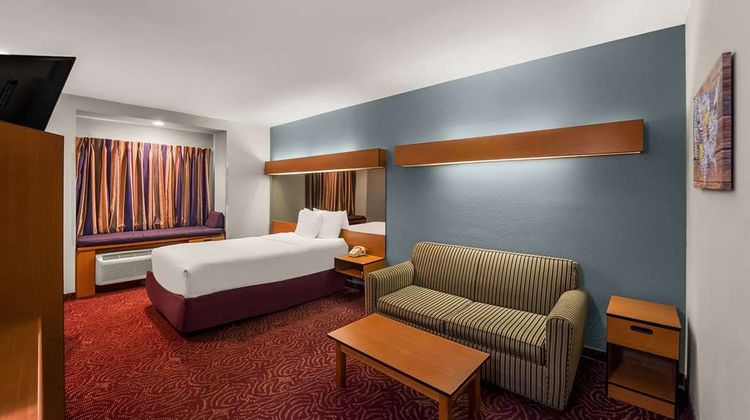 Econo Lodge Inn & Stes Mesquite-Dallas E Suite