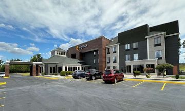 La Quinta Inn & Suites South Holland