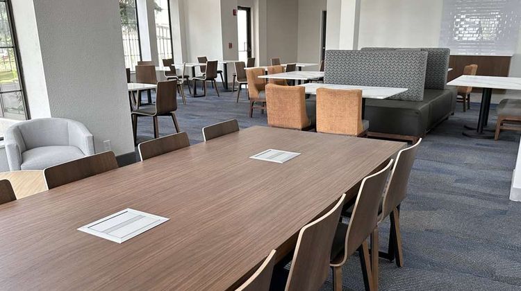 La Quinta Inn & Suites South Holland Meeting
