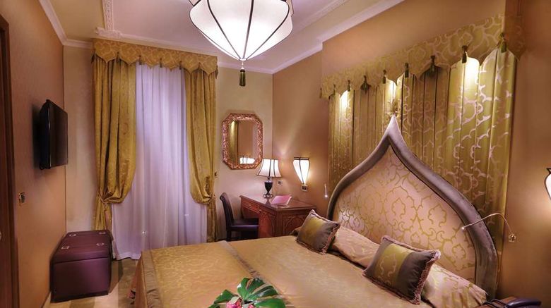 <b>Hotel Ai Mori D'Oriente Room</b>. Images powered by <a href="https://iceportal.shijigroup.com/" title="IcePortal" target="_blank">IcePortal</a>.