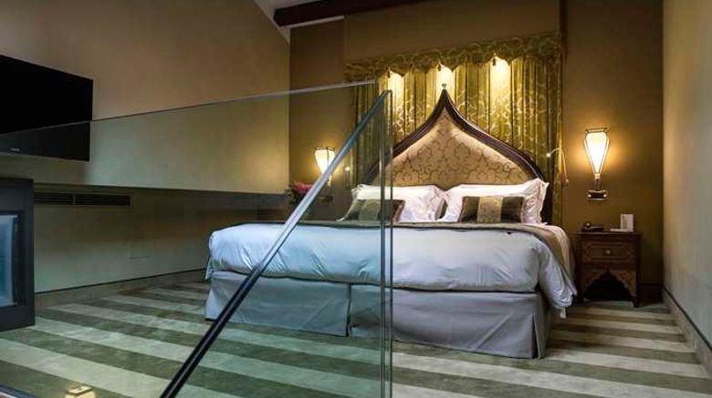 <b>Hotel Ai Mori D'Oriente Suite</b>. Images powered by <a href="https://iceportal.shijigroup.com/" title="IcePortal" target="_blank">IcePortal</a>.