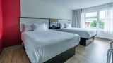 Ramada by Wyndham Kingston Room