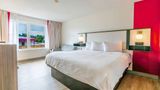Ramada by Wyndham Kingston Room