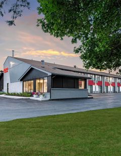 Ramada by Wyndham Kingston