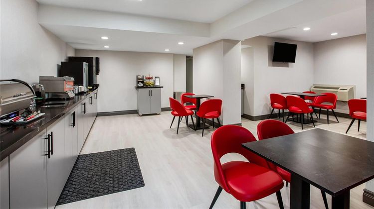 Ramada by Wyndham Kingston Restaurant