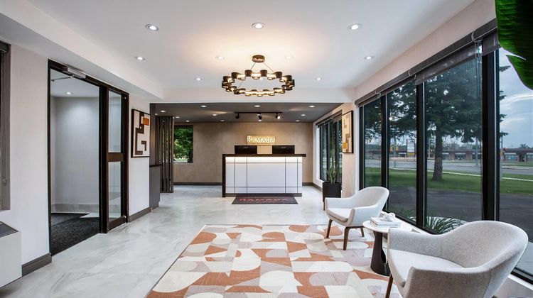 Ramada by Wyndham Kingston Lobby