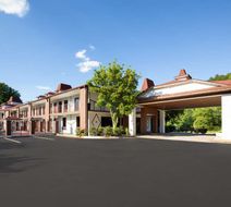Days Inn by Wyndham Helen Exterior