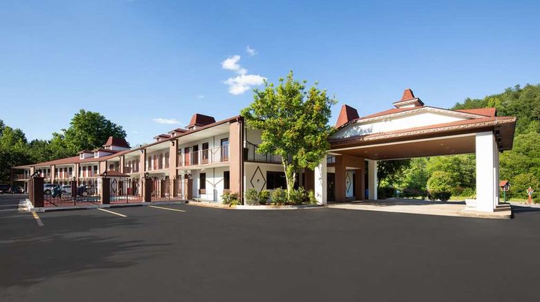 <b>Days Inn by Wyndham Helen Exterior</b>. Images powered by <a href="https://iceportal.shijigroup.com/" title="IcePortal" target="_blank">IcePortal</a>.