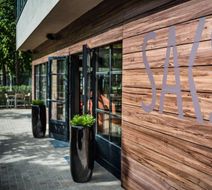 SAKS Urban Design Hotel Exterior