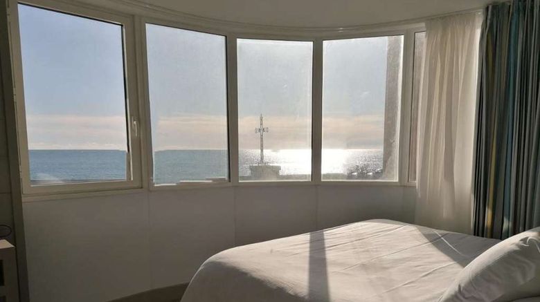 <b>Hotel Sete Port Marine Room</b>. Images powered by <a href="https://iceportal.shijigroup.com/" title="IcePortal" target="_blank">IcePortal</a>.