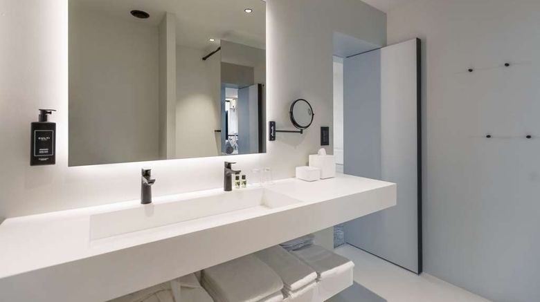 <b>Hotel Zonar Zagreb Room</b>. Images powered by <a href="https://iceportal.shijigroup.com/" title="IcePortal" target="_blank">IcePortal</a>.
