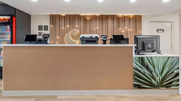 Comfort Suites Laredo Lobby